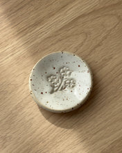 Lade das Bild in den Galerie-Viewer, Mini Ringschale