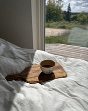 Lade das Bild in den Galerie-Viewer, Becher „Blue Flowers“