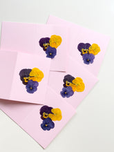 Lade das Bild in den Galerie-Viewer, Hornveilchen Karte