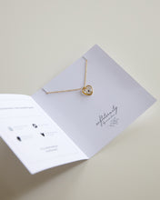 Lade das Bild in den Galerie-Viewer, Kette Sternenkind mit Goldstaub
