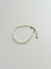 Lade das Bild in den Galerie-Viewer, Süßwasser Perlen Armband Edelstahl