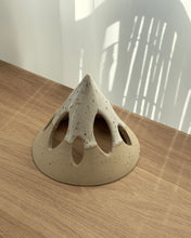 Lade das Bild in den Galerie-Viewer, Windlicht Kegel Weiß