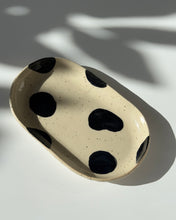 Lade das Bild in den Galerie-Viewer, Ovale Schale Black Dots