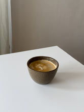 Lade das Bild in den Galerie-Viewer, Becher „Lava“