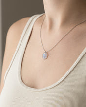 Lade das Bild in den Galerie-Viewer, Kette "Pia " mit Vergissmeinnicht Silber