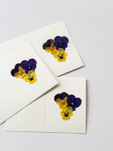 Lade das Bild in den Galerie-Viewer, Hornveilchen Karte