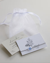 Lade das Bild in den Galerie-Viewer, Vergissmeinnicht Armband „Kitty mit Silberstaub“