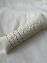 Lade das Bild in den Galerie-Viewer, Süßwasser Perlen Armband