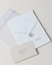 Lade das Bild in den Galerie-Viewer, Kette "Pia " mit Vergissmeinnicht Silber