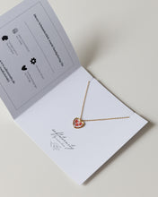 Lade das Bild in den Galerie-Viewer, Kette „Malea Rot Herz“