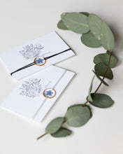 Lade das Bild in den Galerie-Viewer, Stoff Armband “Pia” mit Vergissmeinnicht