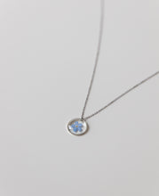 Lade das Bild in den Galerie-Viewer, Kette "Pia " mit Vergissmeinnicht Silber