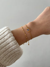 Lade das Bild in den Galerie-Viewer, Armband “Kitty mit Goldstaub”