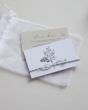 Lade das Bild in den Galerie-Viewer, Armband “Sternenkind Oval” mit echtem Vergissmeinnicht, Silber