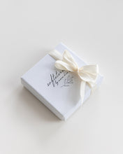 Lade das Bild in den Galerie-Viewer, Geschenkverpackung