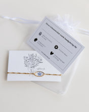 Lade das Bild in den Galerie-Viewer, Armband “Kitty” mit echtem Vergissmeinnicht, Gold