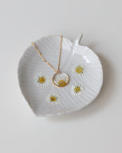 Lade das Bild in den Galerie-Viewer, Kette „Daisy“