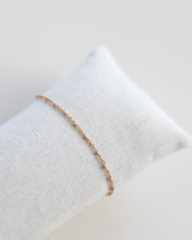 Lade das Bild in den Galerie-Viewer, Armband “Rosa Spots” Gold