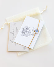 Lade das Bild in den Galerie-Viewer, Armband „Pia Hexagon“