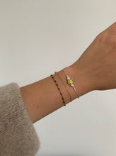 Lade das Bild in den Galerie-Viewer, Smiley Armband mit Süßwasser Perlen