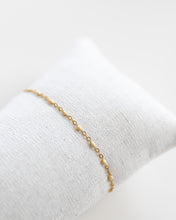 Lade das Bild in den Galerie-Viewer, Armband “Beige Spots” Gold