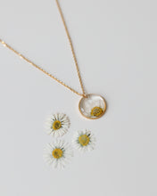 Lade das Bild in den Galerie-Viewer, Kette „Daisy“