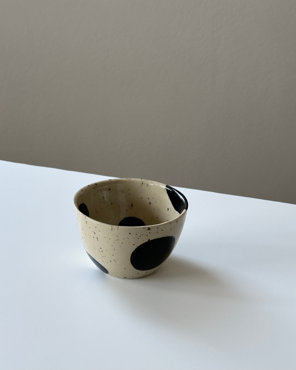 Becher „black dots“