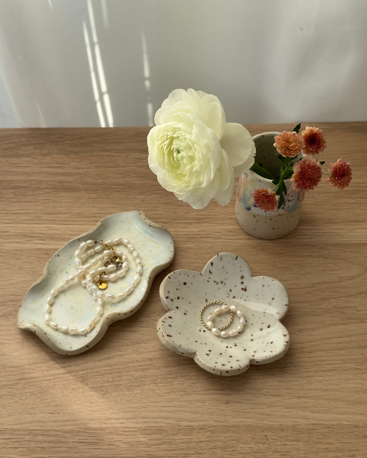 Schmuckschale Blume Weiß