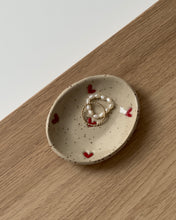 Lade das Bild in den Galerie-Viewer, Mini Schmuckschale Herz Oval
