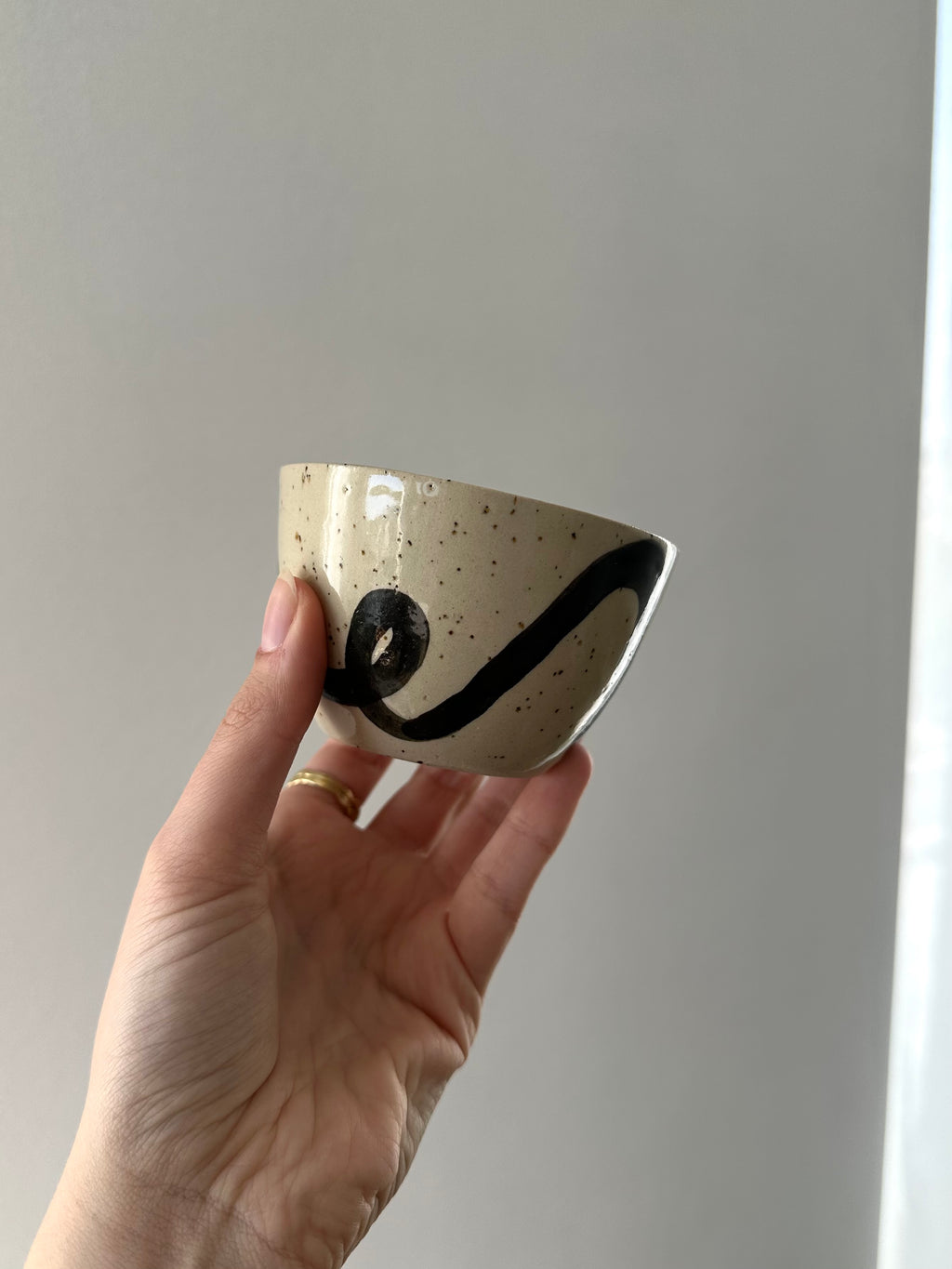 Becher Curvy