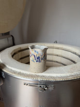 Lade das Bild in den Galerie-Viewer, Konfetti Welle Vase
