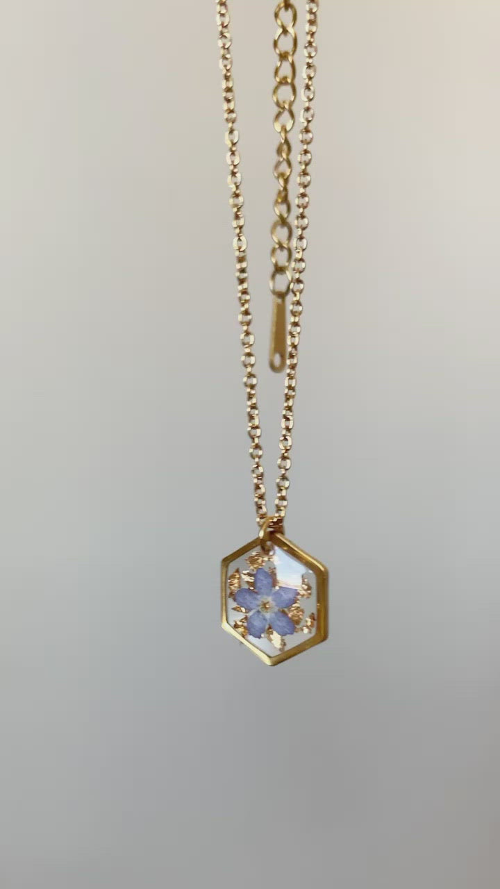Kette „Pia Hexagon mit Goldstaub“