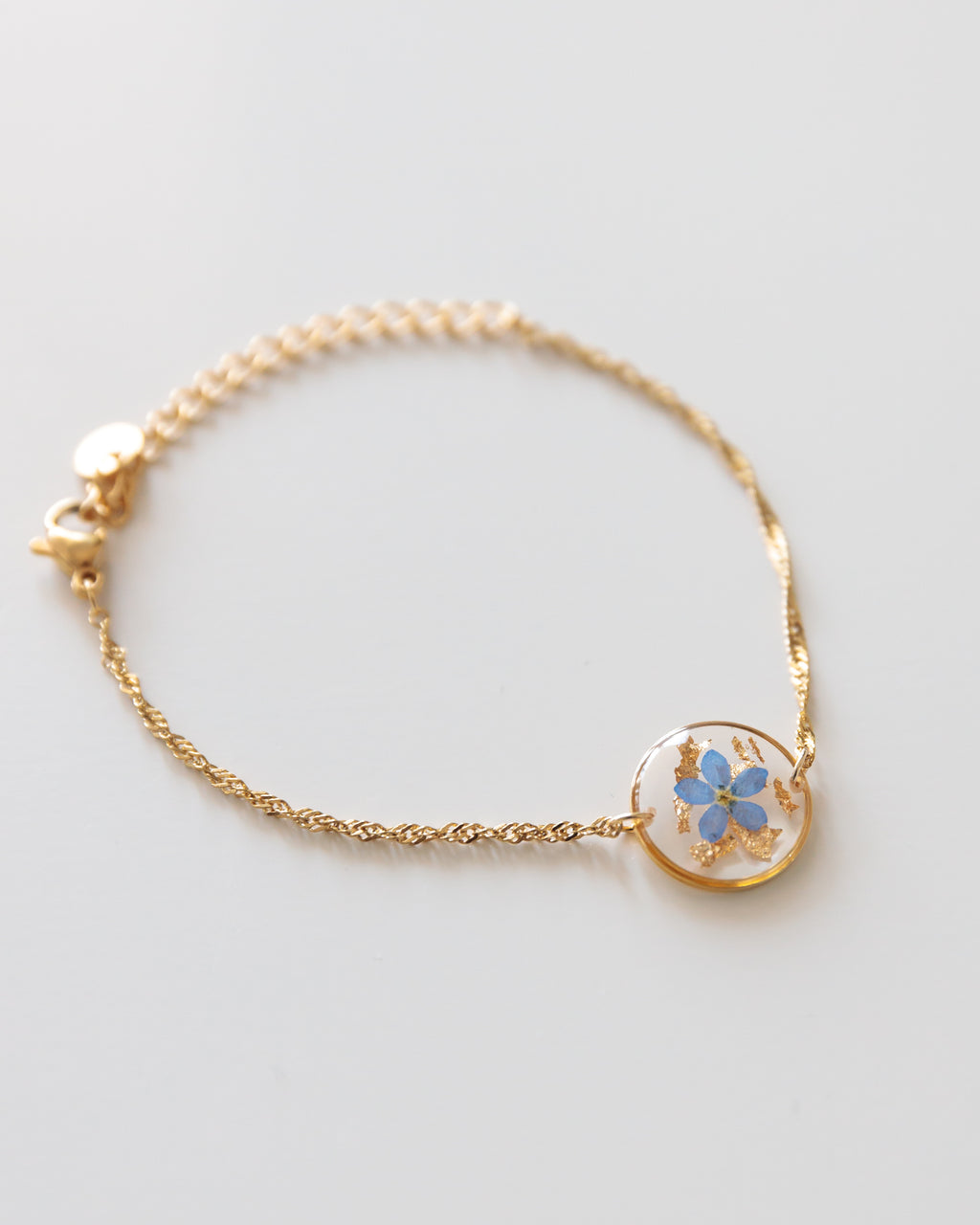 Armband "Pia mit Goldstaub" mit echtem Vergissmeinnicht