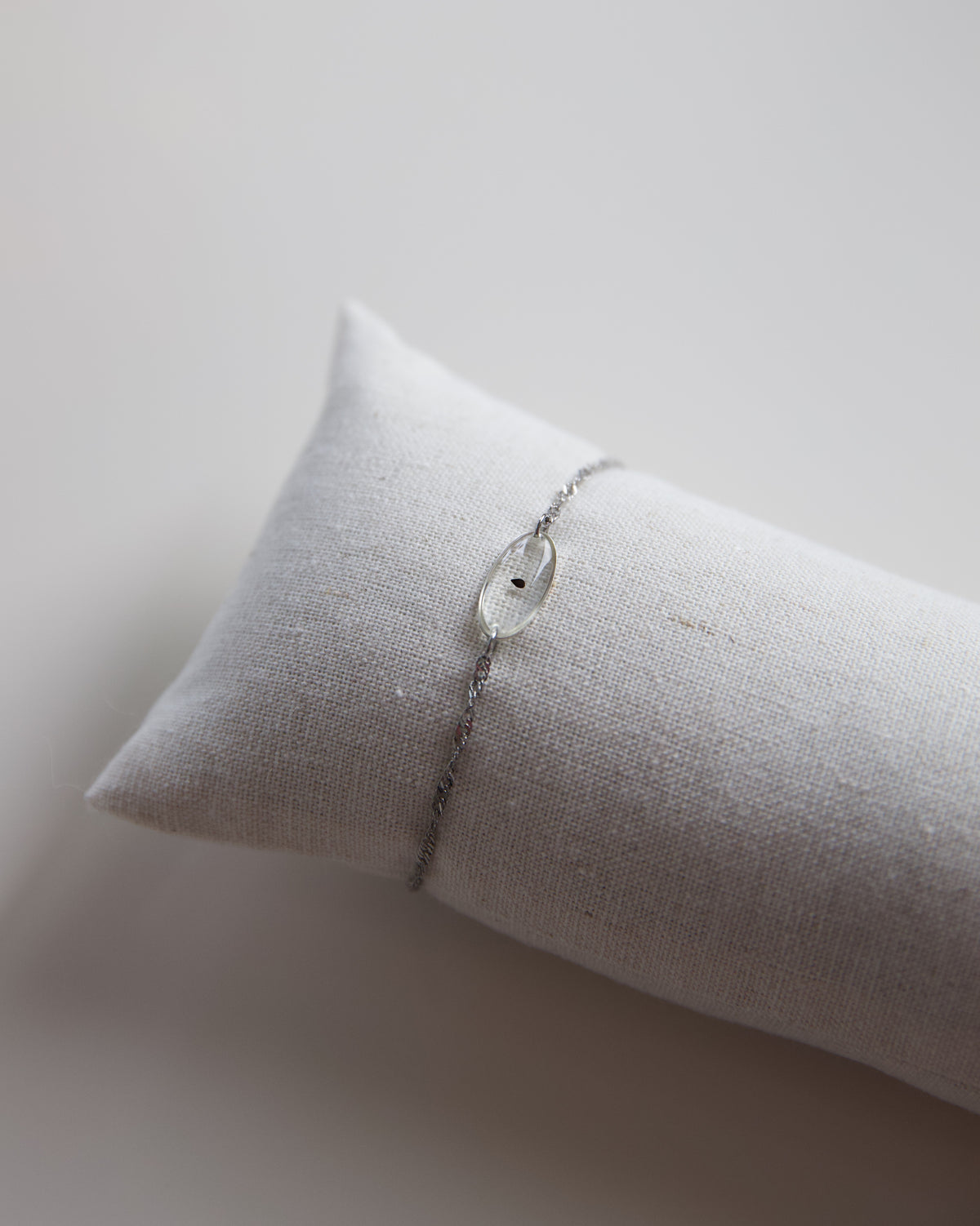 Armband “Sternenkind Oval” mit echtem Vergissmeinnicht, Silber