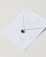 Lade das Bild in den Galerie-Viewer, Kette “Rose mit Silberstaub”

