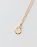 Kette "Tropfen Ella" mit weißem Vergissmeinnicht Gold