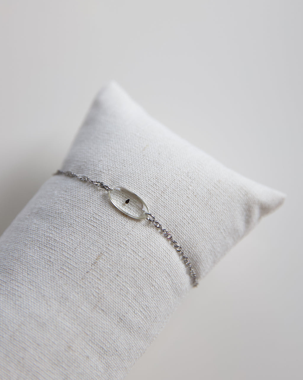 Armband “Sternenkind Oval” mit echtem Vergissmeinnicht, Silber