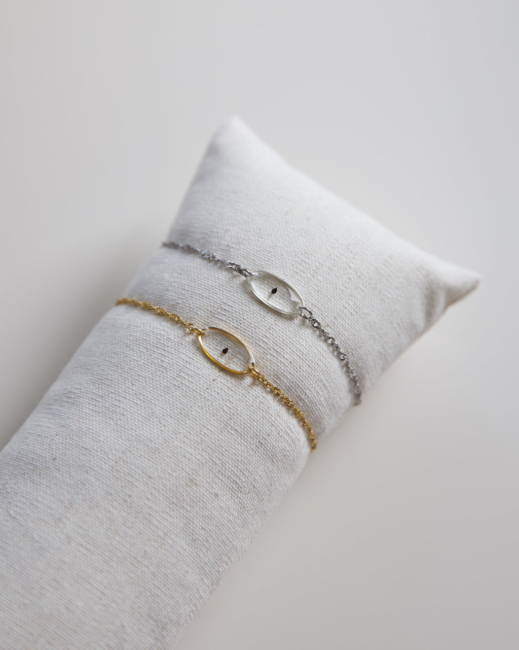 Armband “Sternenkind Oval” mit echtem Vergissmeinnicht, Silber