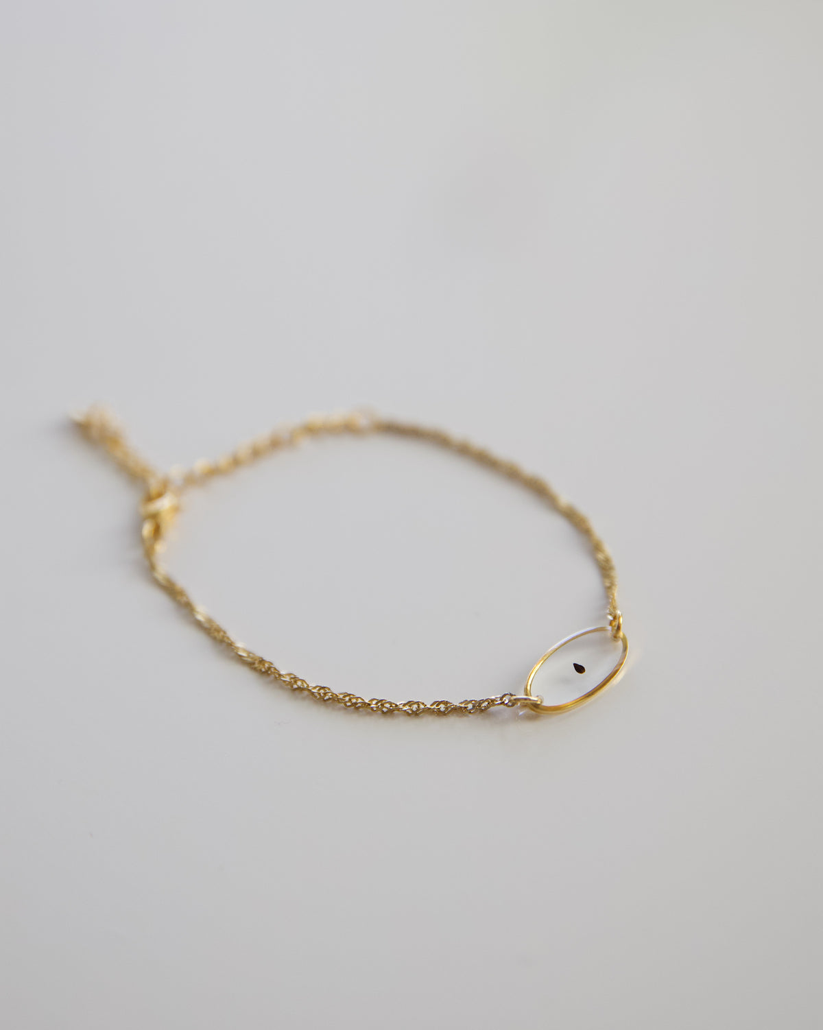 Armband “Sternenkind Oval” mit echtem Vergissmeinnicht, Gold